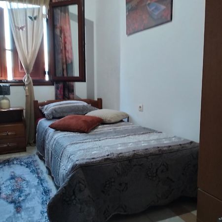 Old House Apartment Paradisi  ภายนอก รูปภาพ