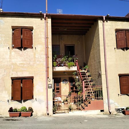 Old House Apartment Paradisi  ภายนอก รูปภาพ